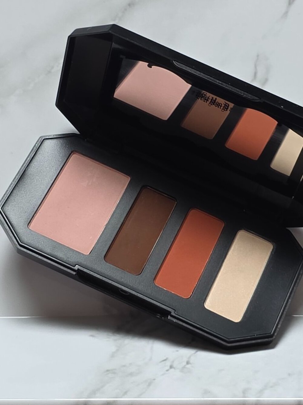 Kat Von D Shade + Light RUST Eye Contour Quad